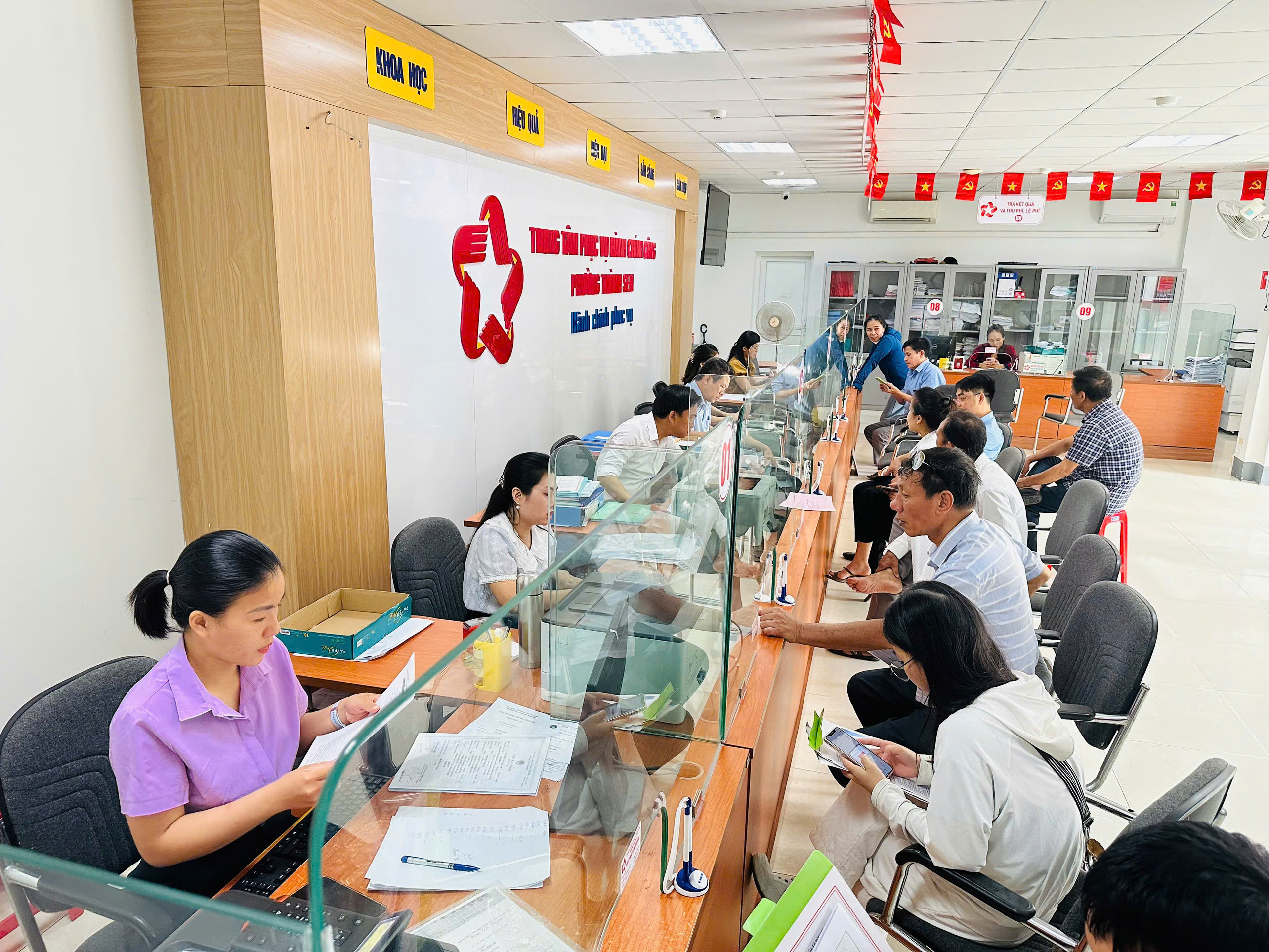 Phường Thành Sen dẫn đầu Hà Tĩnh về hiệu quả giải quyết thủ tục hành chính trực tuyến